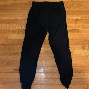 Nike women’s lightweight jogger pants